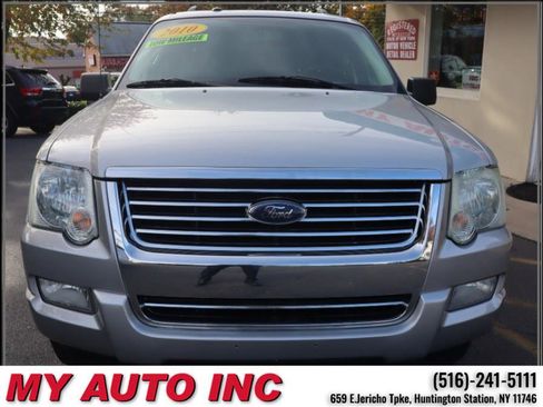 Used 2010 Ford Explorer XLT image 2