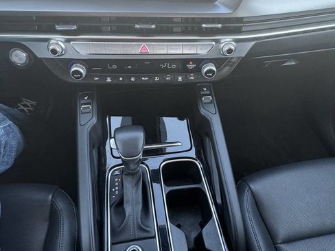 Used 2025 Kia Telluride S image 24