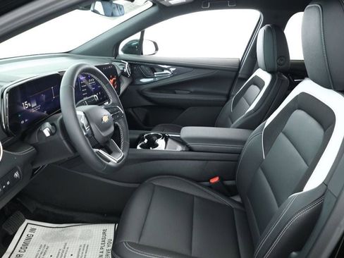 Used 2025 Chevrolet Blazer EV LT image 18