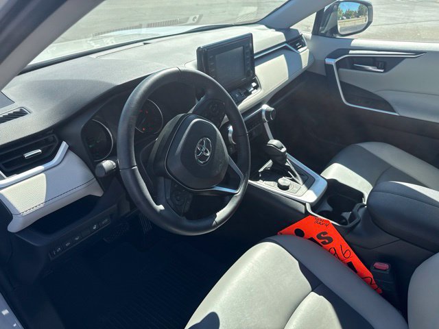 Used 2021 Toyota RAV4 XLE Premium AWD/4WD image 21