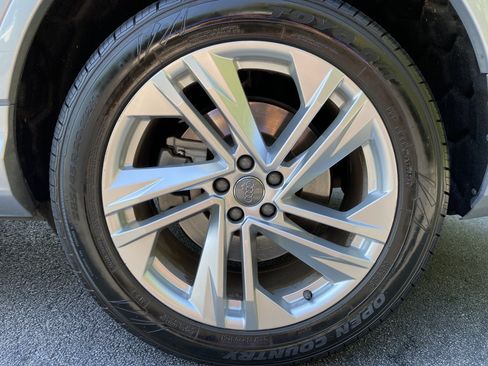 Used 2020 Audi Q7 2.0T Premium Plus w/ Premium Plus Package AWD/4WD image 38
