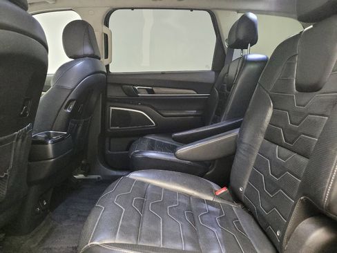 Used 2021 Kia Telluride SX w/ SX Prestige Package image 18