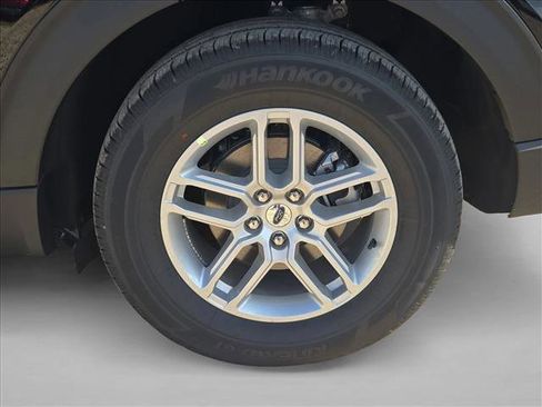 New 2026 Ford Explorer Active w/ Active Comfort Package RWD image 9