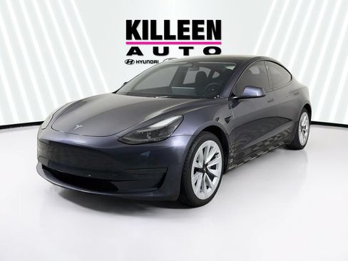 Used 2023 Tesla Model 3 Standard Range RWD image 3