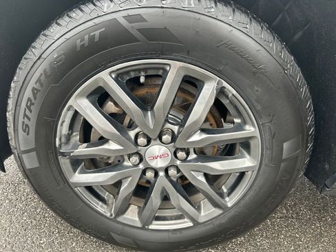 Used 2019 GMC Acadia SLT image 17