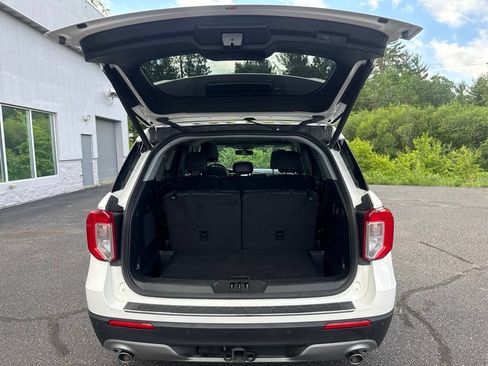 Used 2024 Ford Explorer Limited w/ Limited Technology Package AWD/4WD image 5