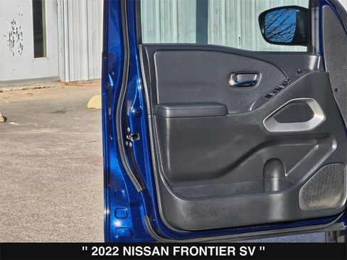 Used 2022 Nissan Frontier SV w/ Graphics Package image 14