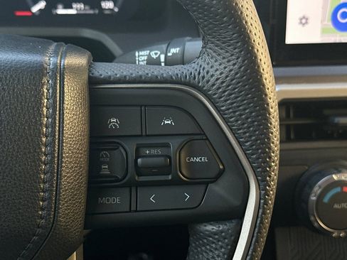 Used 2024 Toyota Tacoma TRD Sport image 30