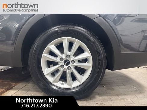 Certified 2020 Kia Sorento LX image 27