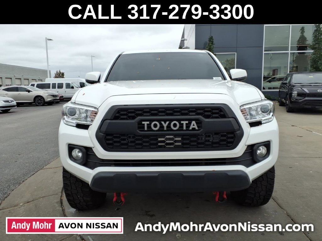 Used 2023 Toyota Tacoma SR5 w/ Technology Package AWD/4WD image 3
