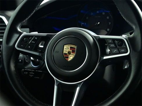 Used 2020 Porsche Cayenne S image 9