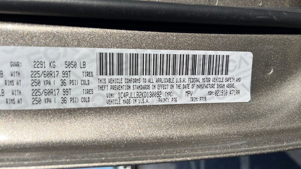 Used 2019 Jeep Cherokee Latitude Plus w/ Comfort/Convenience Group FWD image 26
