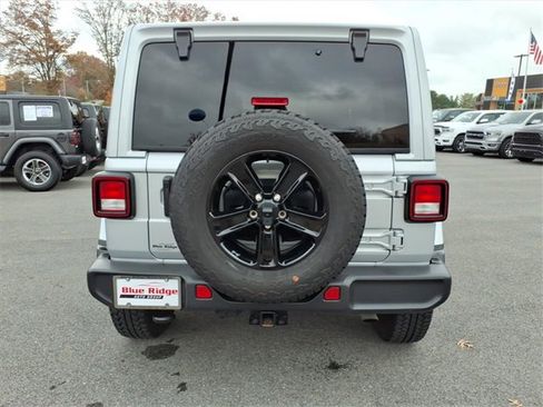 Used 2023 Jeep Wrangler Altitude image 5