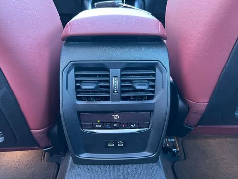 Used 2023 BMW 330i Sedan w/ Driving Assistance Package image 44