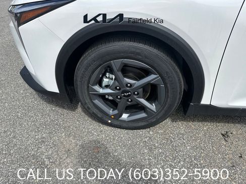New 2025 Kia K4 LXS FWD image 21