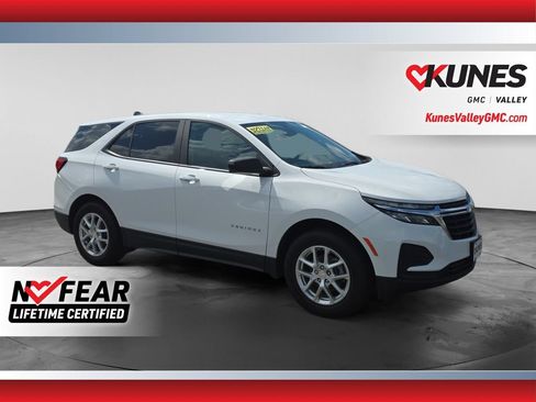 Used 2023 Chevrolet Equinox LS w/ LS Convenience Package AWD/4WD image 1