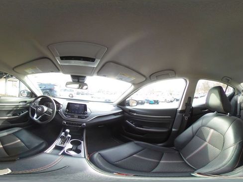 Used 2025 Nissan Altima 2.5 SR image 36