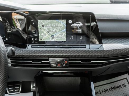 Used 2024 Volkswagen Golf R image 18