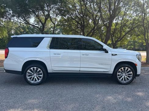 Used 2021 GMC Yukon XL Denali w/ Denali Premium Package RWD image 6
