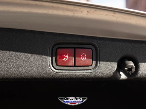 Used 2017 Mercedes-Benz E 300 image 53