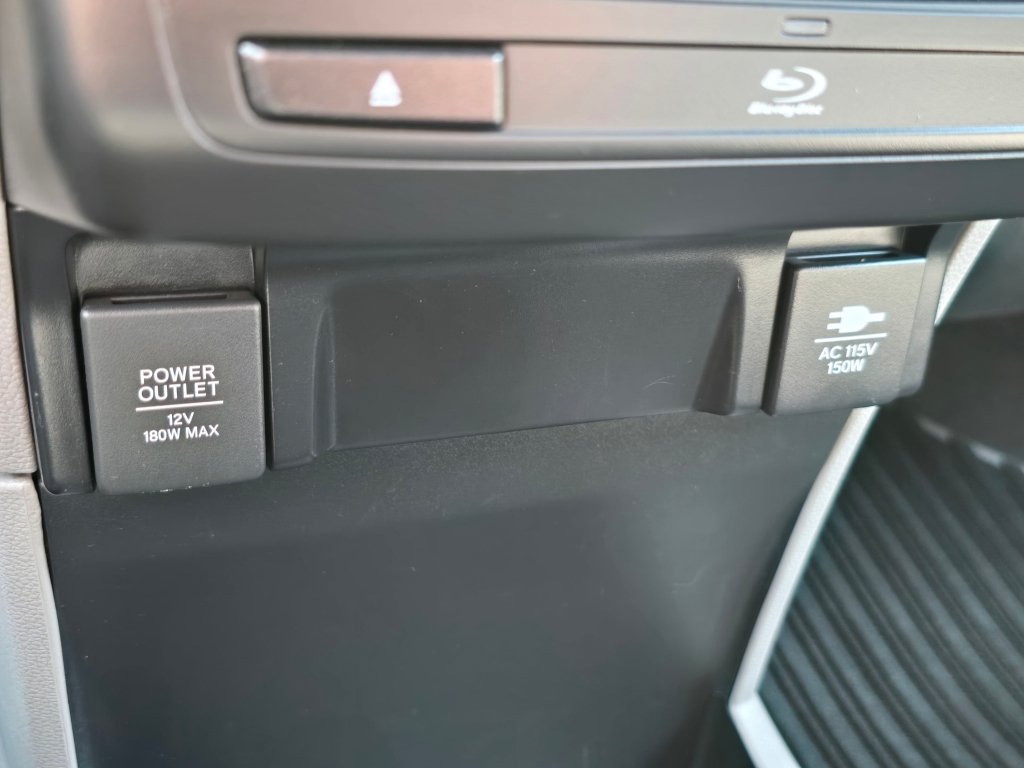 Used 2018 Honda Odyssey Elite image 16