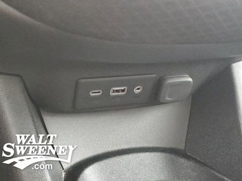 Used 2019 Chevrolet Malibu LS image 25