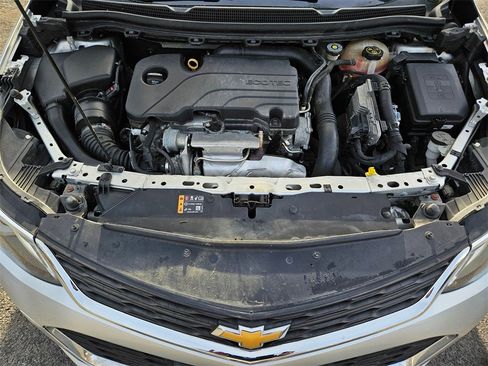 Used 2018 Chevrolet Cruze LT w/ Convenience Package image 23