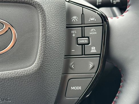 New 2026 Toyota Prius Plug-In Hybrid FWD image 27