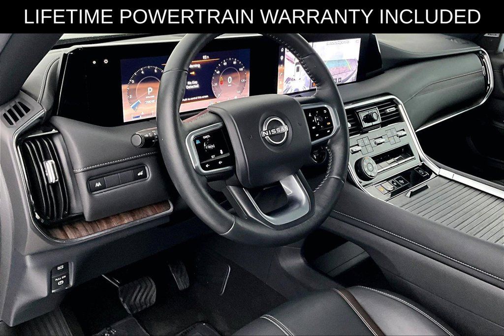 Used 2025 Nissan Armada SL AWD/4WD image 16