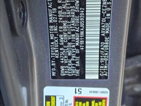 Used 2018 Toyota Camry LE FWD image 18