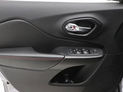 Used 2021 Jeep Cherokee Trailhawk w/ Sun, Sound & Nav Group image 15