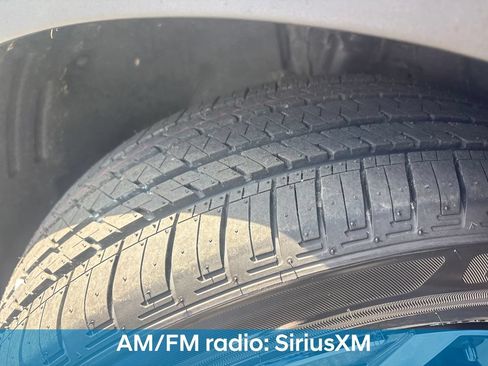Used 2025 Hyundai Santa Fe SEL FWD image 29