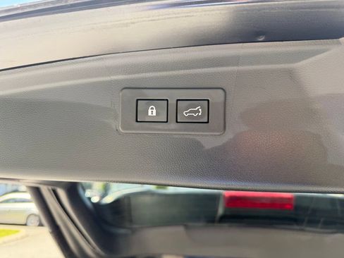 Used 2022 Subaru Outback Limited XT AWD/4WD image 10
