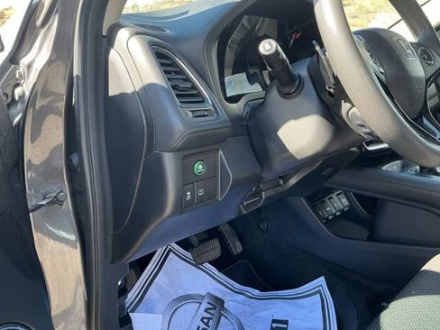 Used 2016 Honda HR-V EX image 29