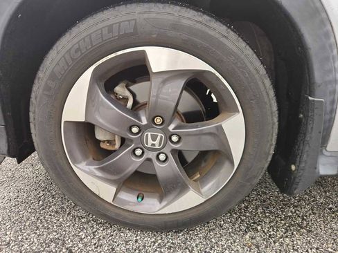 Used 2018 Honda HR-V EX-L image 9