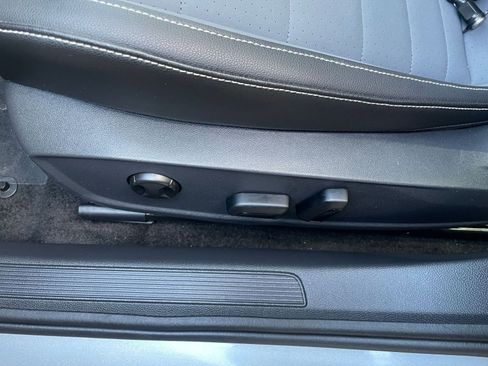 Used 2025 Volkswagen Jetta SE image 23