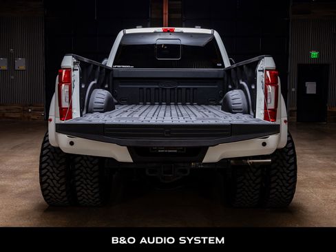 Used 2022 Ford F350 Platinum image 8