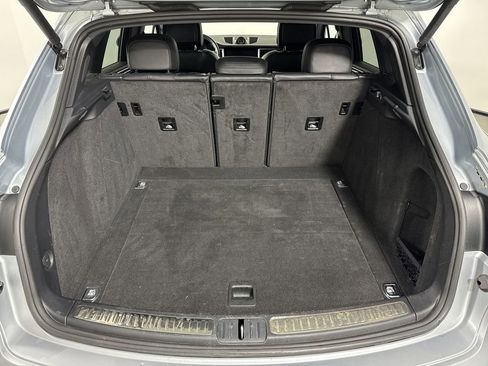 Certified 2023 Porsche Macan image 21