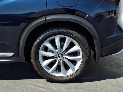 Used 2021 INFINITI QX50 Luxe w/ Accent Package FWD image 4