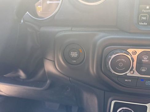 Used 2023 Jeep Wrangler Unlimited Sahara w/ Cold Weather Group AWD/4WD image 26
