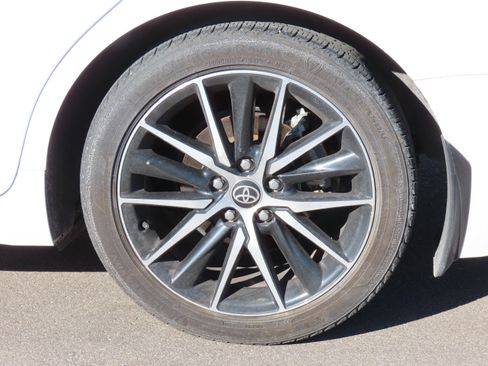 Used 2022 Toyota Camry SE image 34