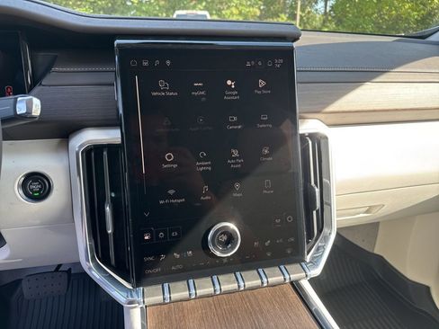 New 2026 GMC Acadia Denali w/ Super Cruise Package image 20