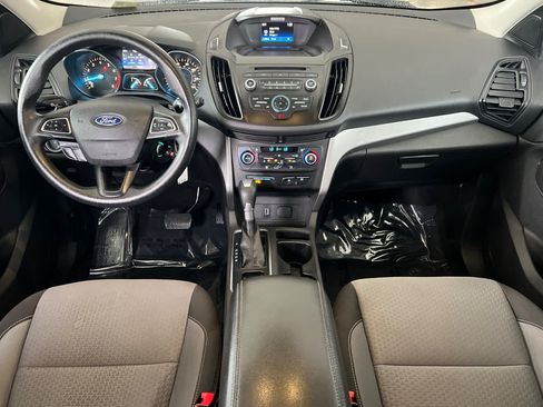 Used 2017 Ford Escape SE AWD/4WD image 3
