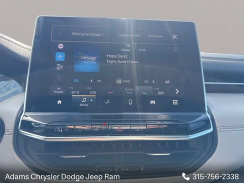 Used 2025 Jeep Compass Limited AWD/4WD image 17