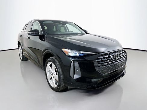 Used 2025 Audi Q5 Premium Plus w/ Premium Plus AWD/4WD image 3