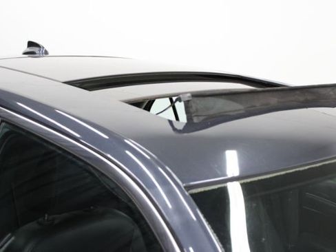 Used 2016 Chrysler 300 Limited image 7