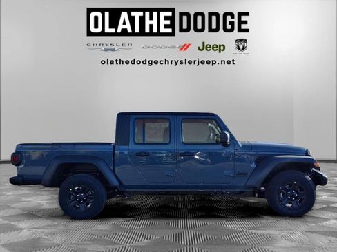 New 2026 Jeep Gladiator Sport image 24