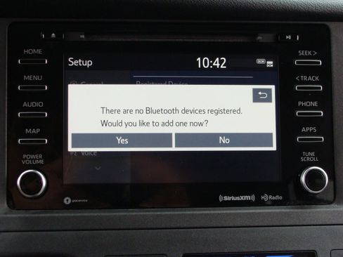 Used 2019 Toyota Sienna XLE w/ XLE Navigation Package FWD image 19