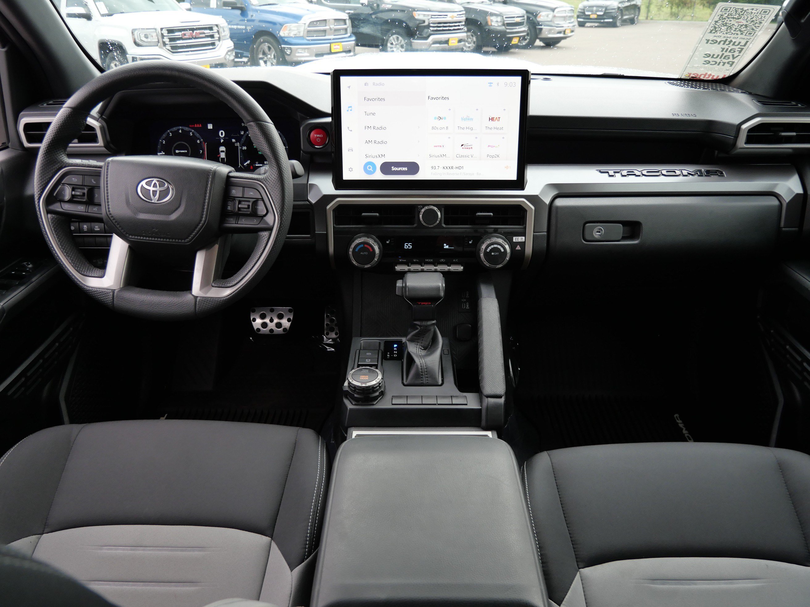 Used 2025 Toyota Tacoma TRD Sport AWD/4WD image 10