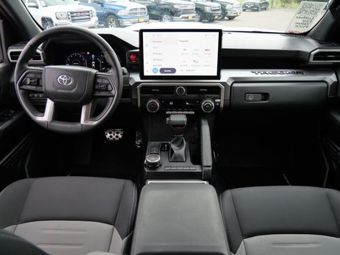 Used 2025 Toyota Tacoma TRD Sport AWD/4WD image 10